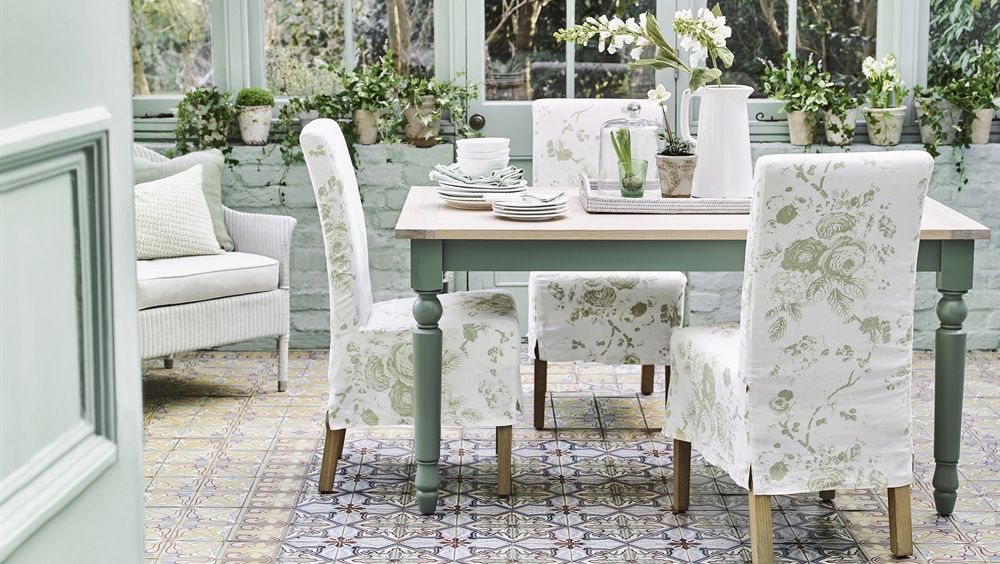 Loose Covers Sofas and Armchairs Holloways